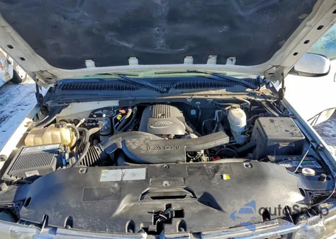 2005 Chevrolet Tahoe K1500 из США, поврежденный, VIN 1GNEK13T55J143675